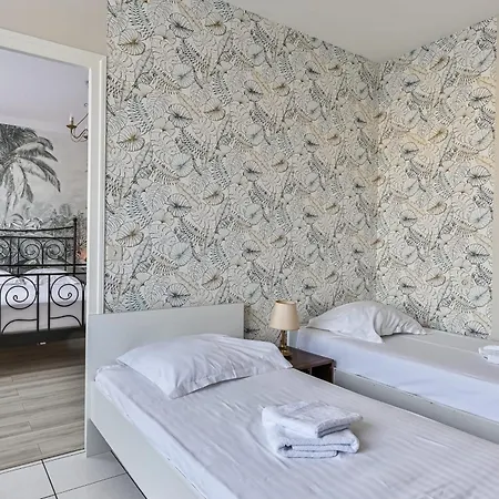 Violette - Piscine Notre-Dame-de-Riez