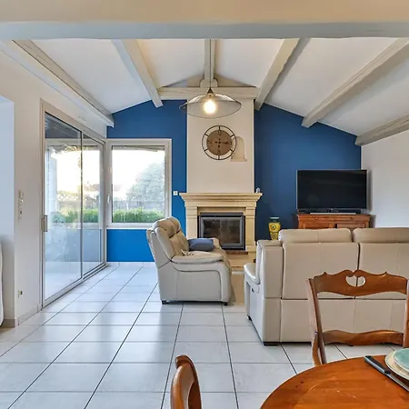 Violette - Piscine בית נופש