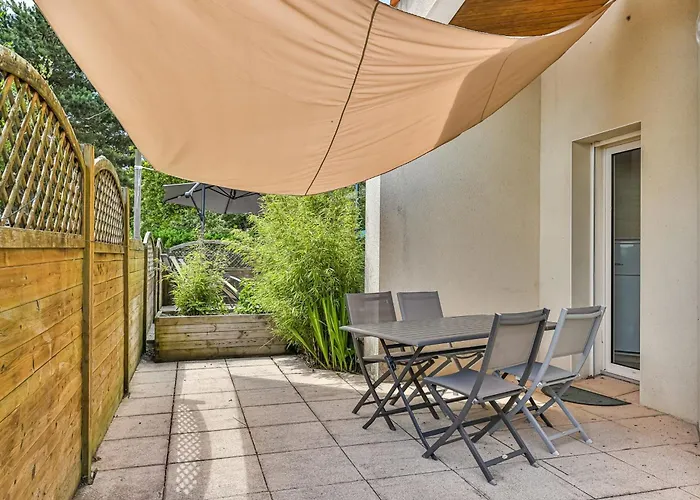 Violette - Piscine بيت للعطل *