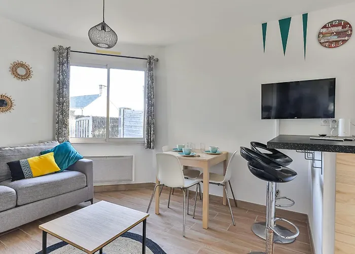 Violette - Piscine * Notre-Dame-de-Riez