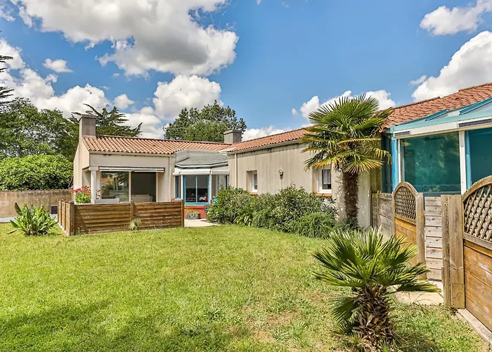 Violette - Piscine * Notre-Dame-de-Riez