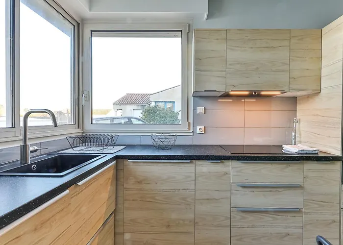 Violette - Piscine بيت للعطل *